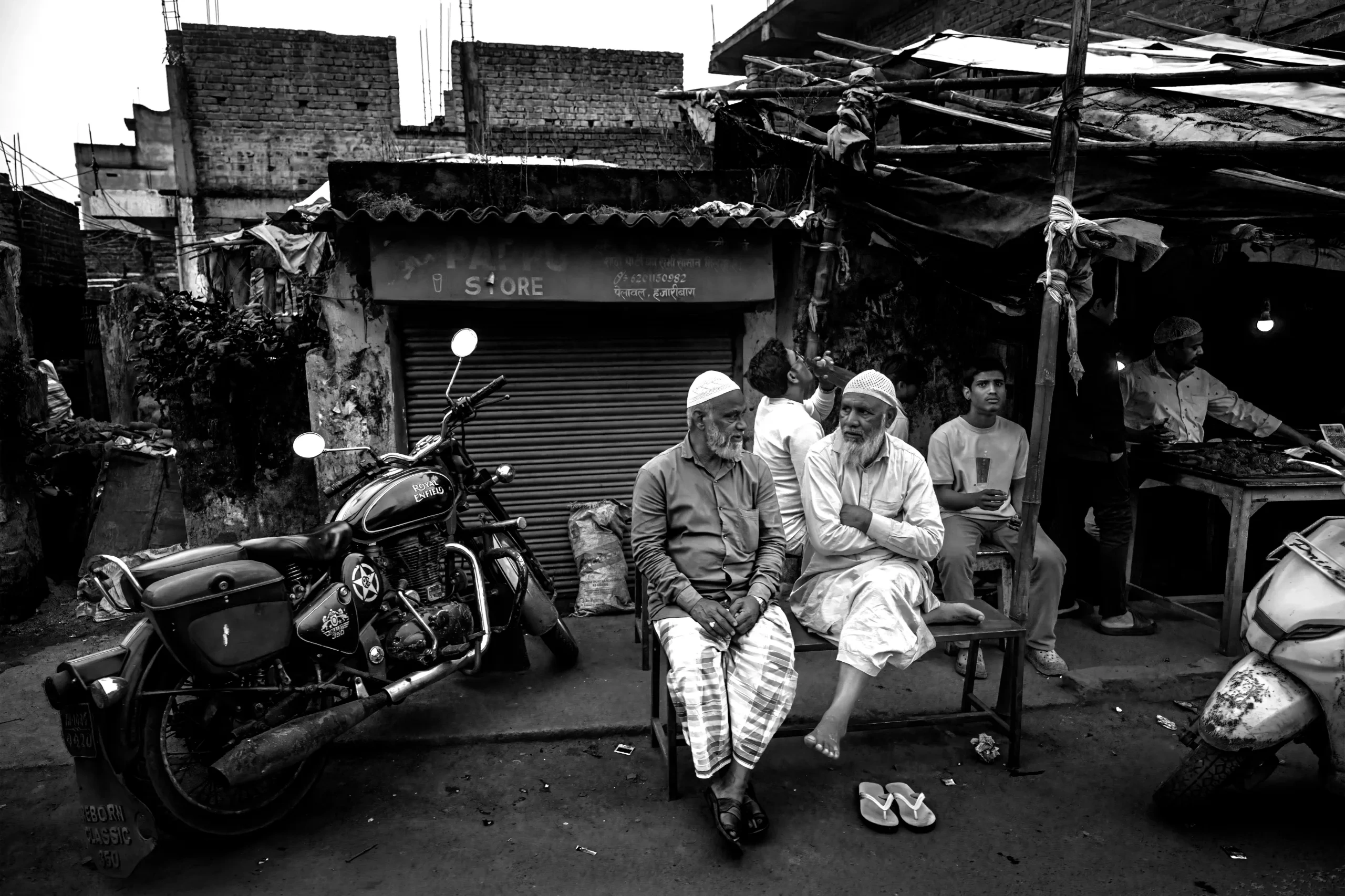 THE BLACK & WHITE WORLD